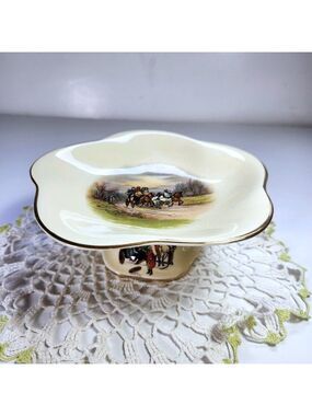Royal Winton Candy Dish Old English Coaching Scenes Pedestal Base